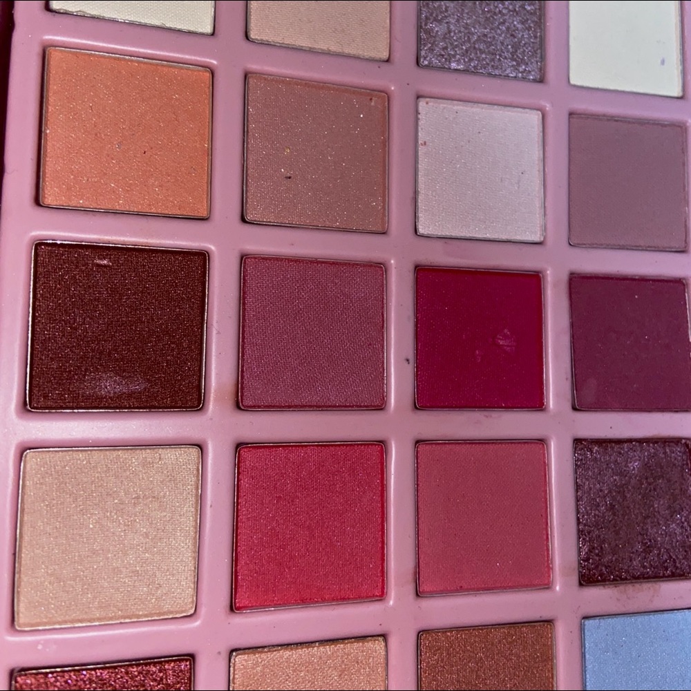 make up palette!! - Picture 3 of 3